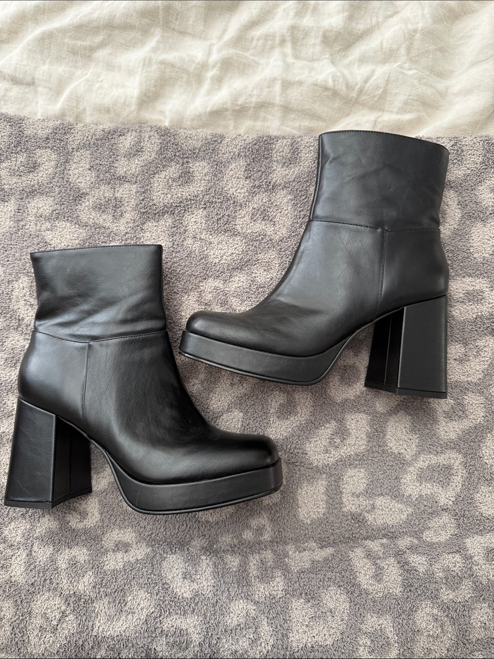 Steve Madden Black Platform Block Heel Ankle Boots - Women's Fashion Boots